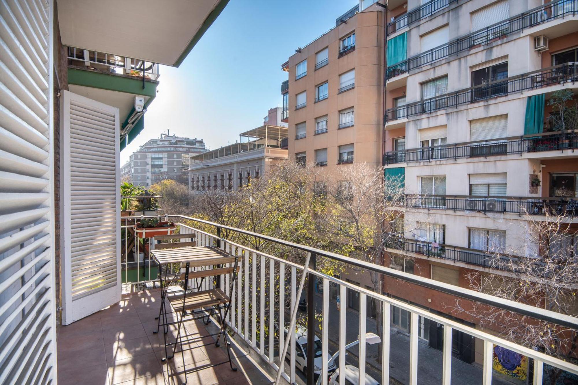 Warmth And Comfort In The Sought-after Eixample Apartamento *